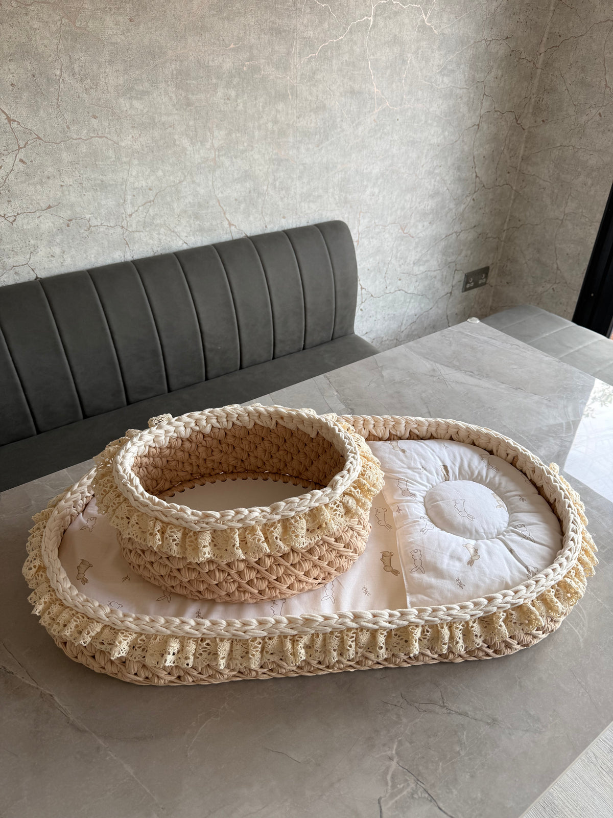 Changing basket + nappy caddy in cappuccino and ivory