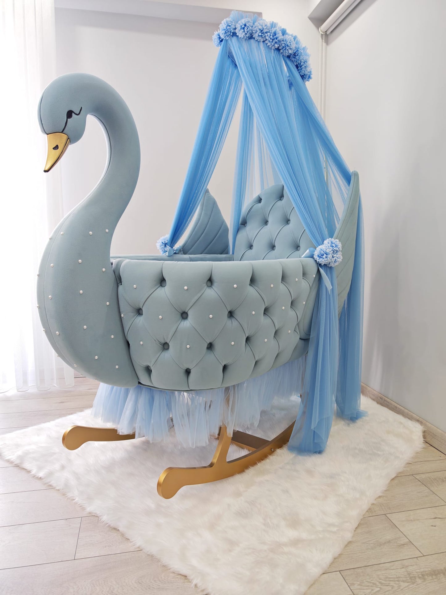 Royal Swan in light blue