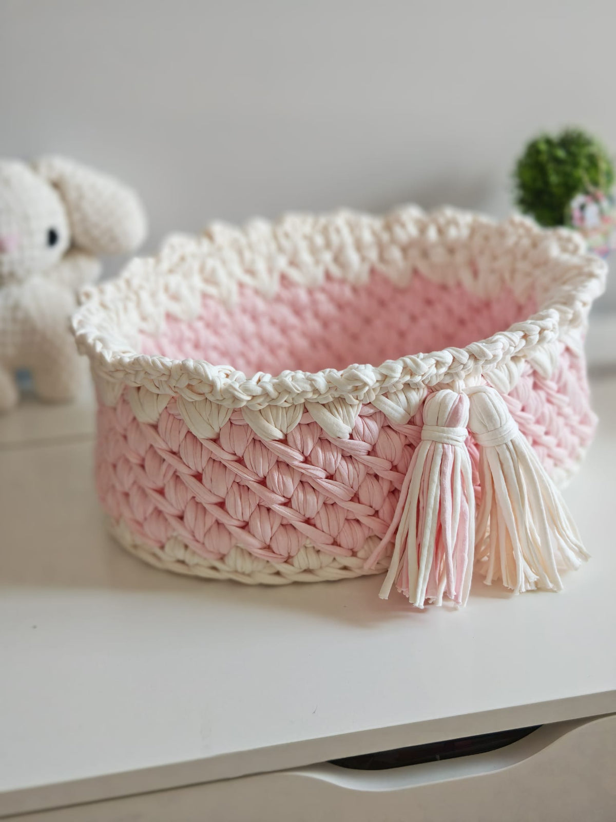 Changing basket + nappy caddy in pink and ivory